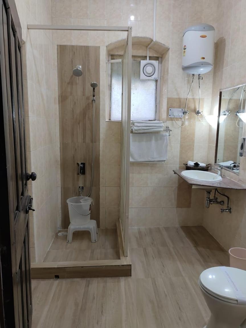 West View Hotel 라닉헷 외부 사진